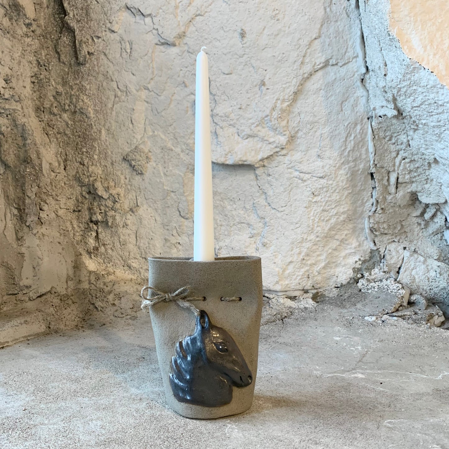 Kynttilänjalka - Hevonen