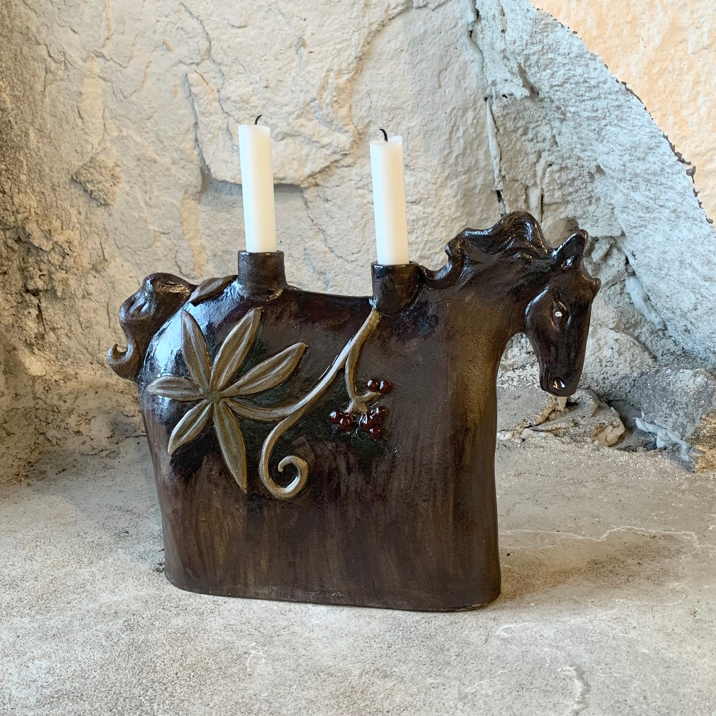 Kynttilänjalka - Hevonen