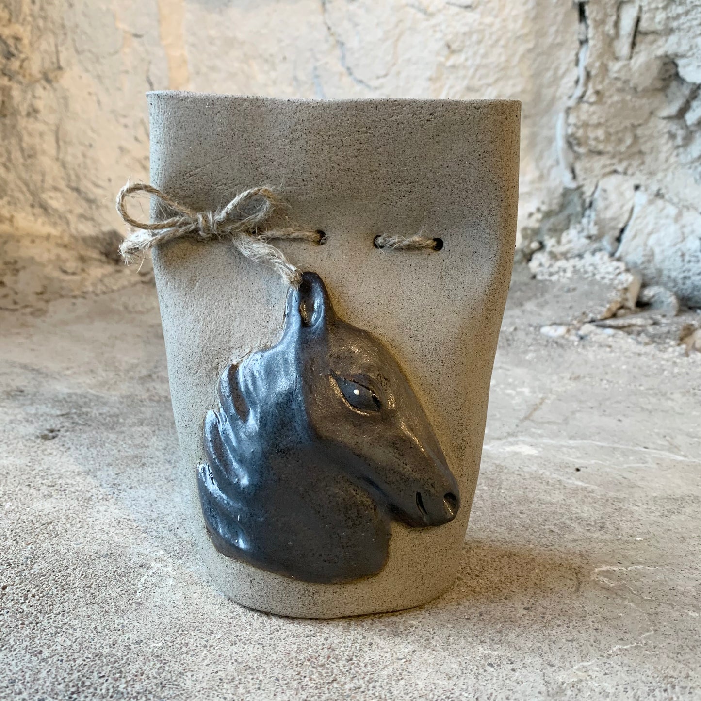 Kynttilänjalka - Hevonen