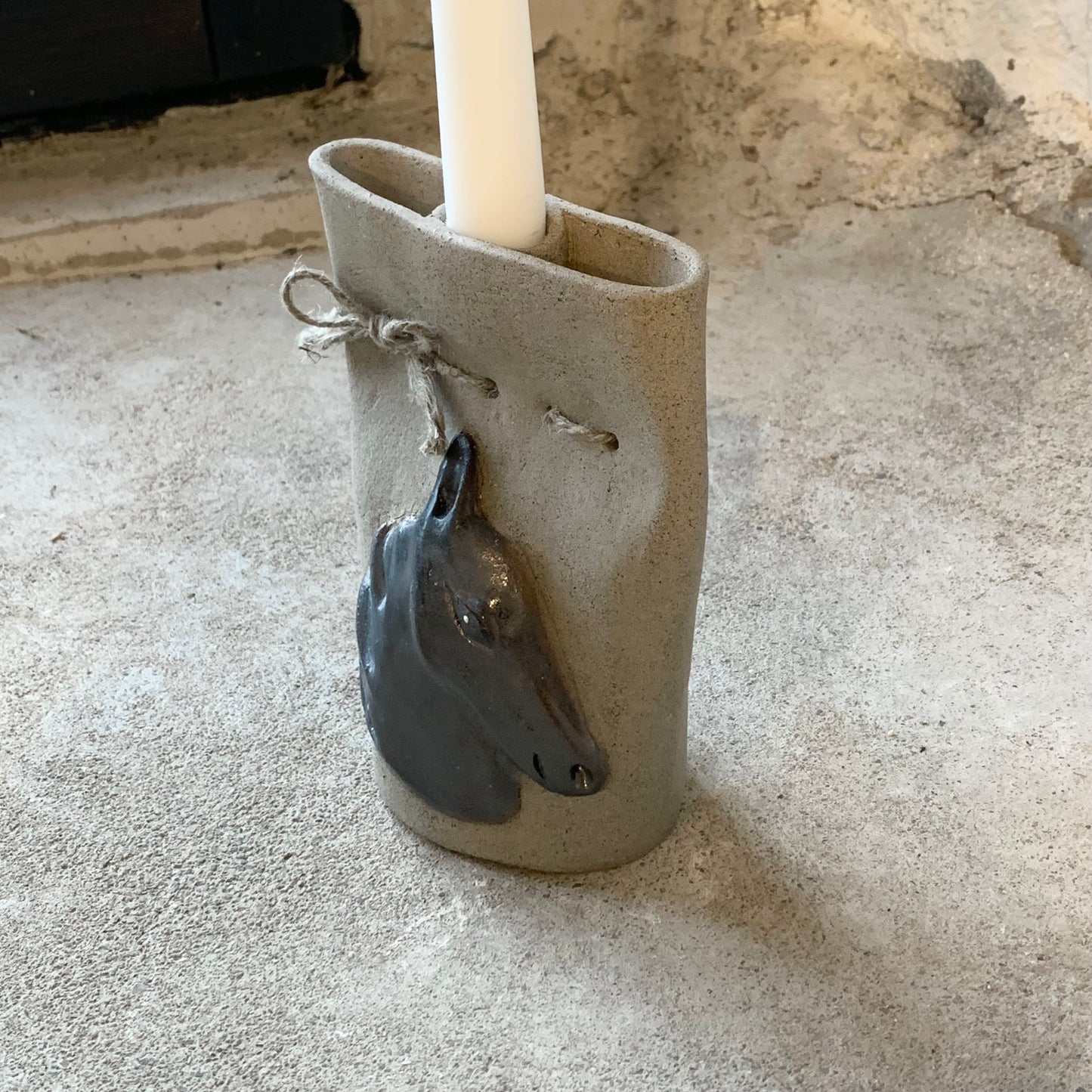 Kynttilänjalka - Hevonen