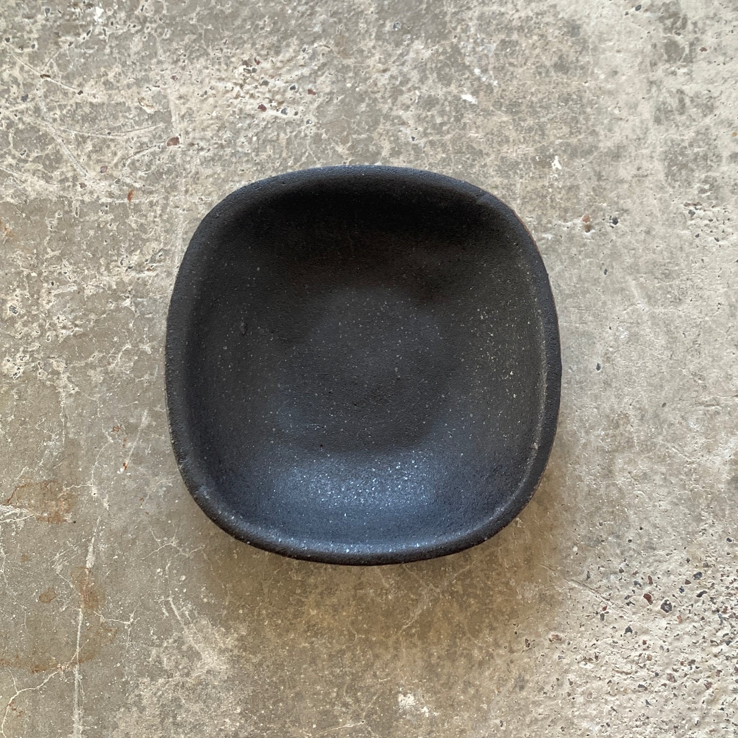 Pikkulautanen - Musta