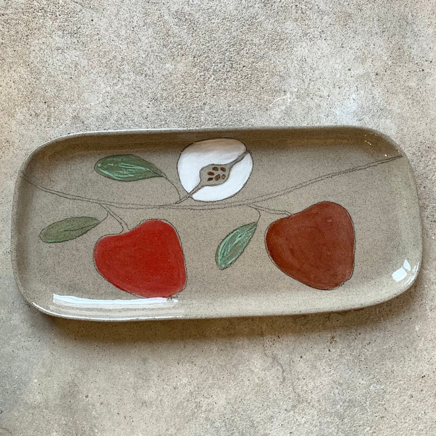 Tarjoiluvati - Punainen omena