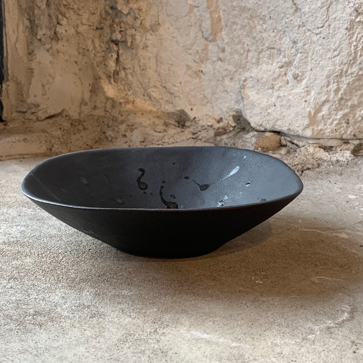 Tarjoiluvati - Musta