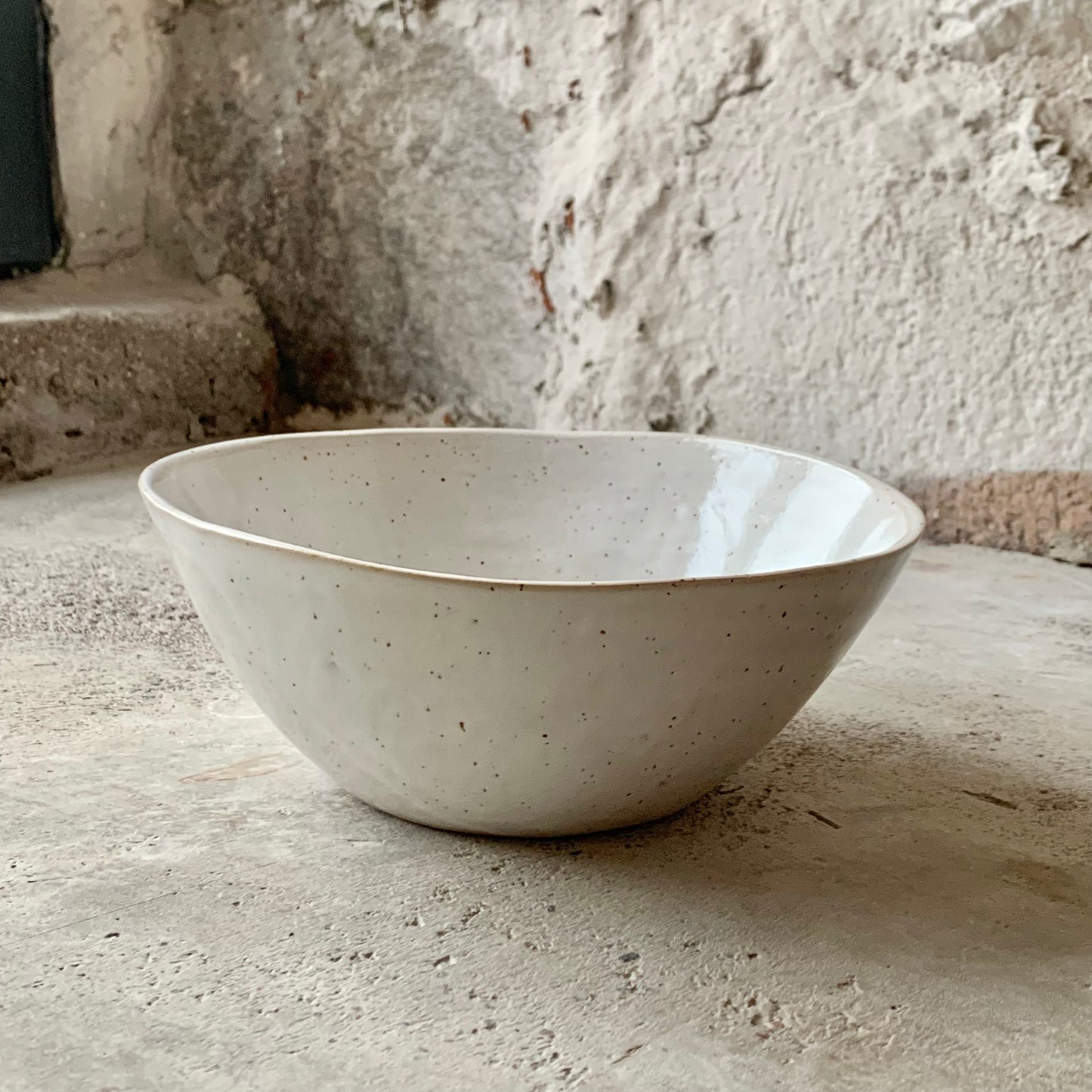 Tarjoilukulho - pilkkusavi